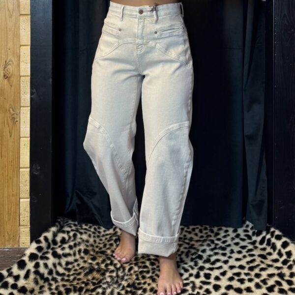 Saige Wheat Barrel Leg