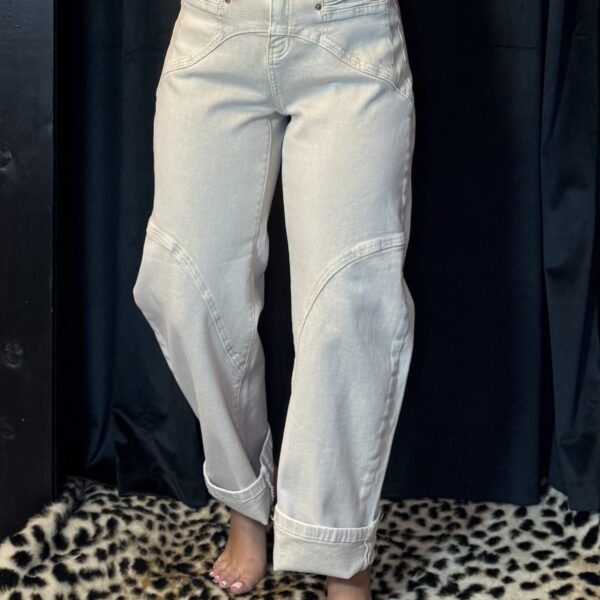 Saige Wheat Barrel Leg