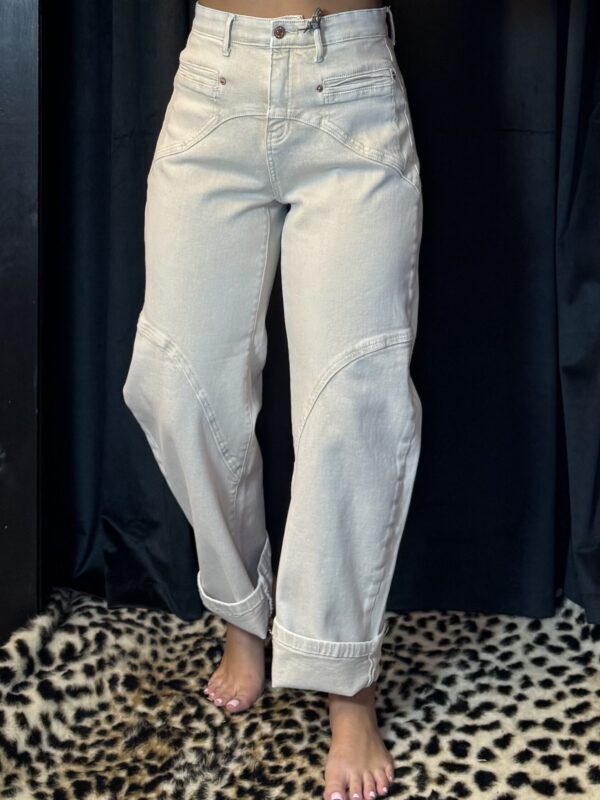 Saige Wheat Barrel Leg